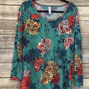 Lularoe Lynnae long sleeve tee